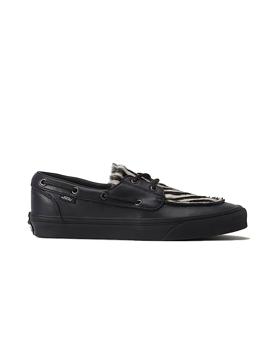 2-Eyelet Boat